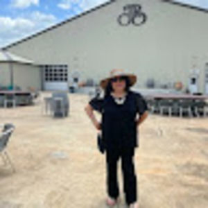 Meet your Posher, Yolanda